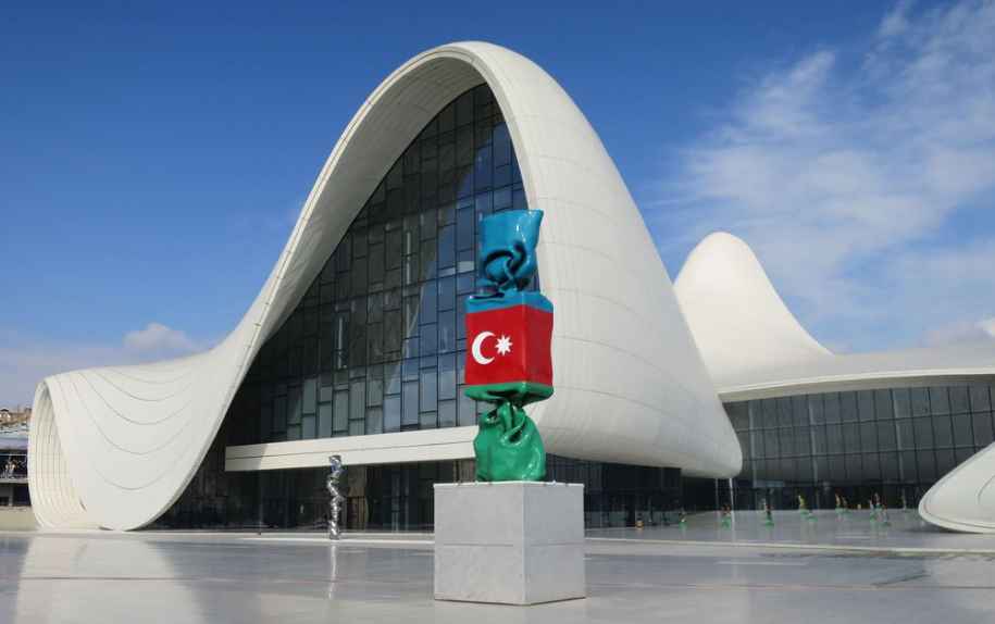 Красивые здания в азербайджане